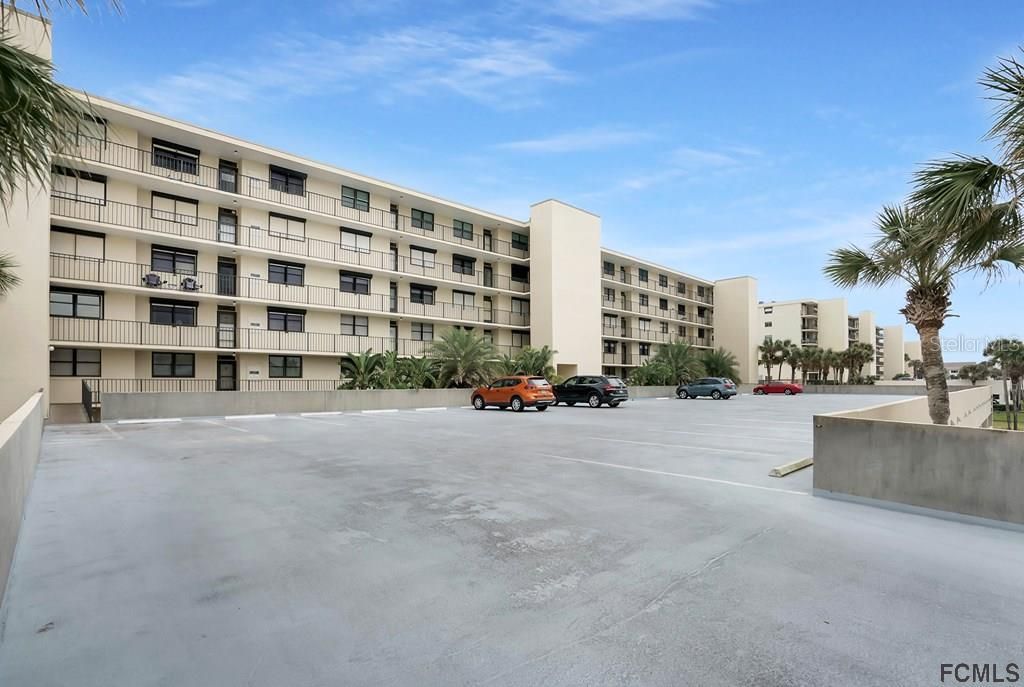 Recently Sold: $1,050,000 (3 beds, 2 baths, 1554 Square Feet)