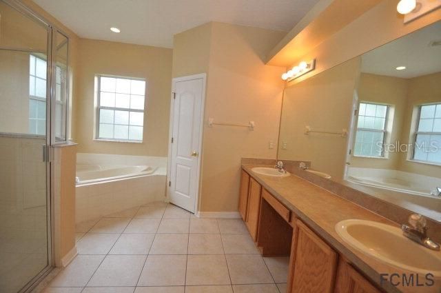 Недавно арендовано: $2,450 (4 спален, 3 ванн, 2354 Квадратных фут)