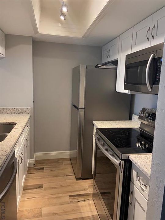 Recently Rented: $1,600 (1 beds, 1 baths, 693 Square Feet)