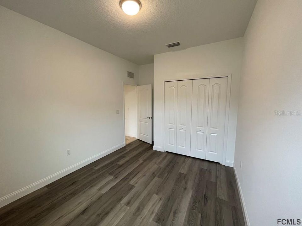 Recently Rented: $1,550 (3 beds, 2 baths, 1196 Square Feet)