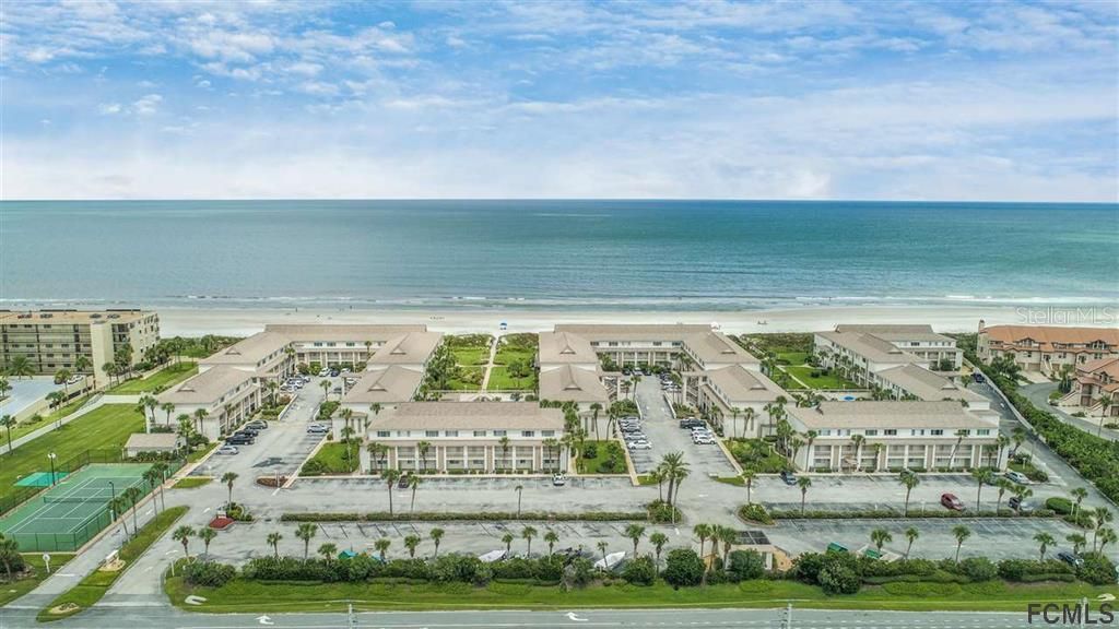 Recently Sold: $699,000 (2 beds, 2 baths, 1202 Square Feet)