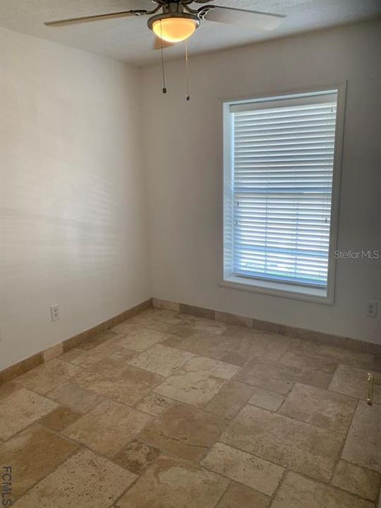 Recently Rented: $1,900 (2 beds, 1 baths, 700 Square Feet)