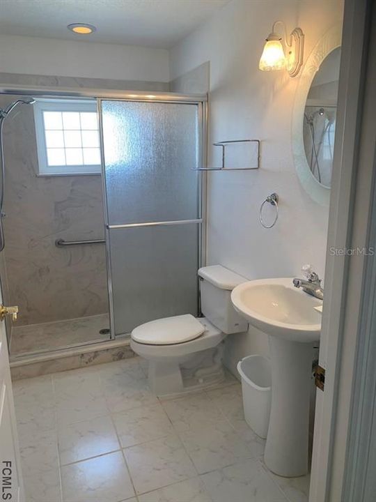 Недавно арендовано: $1,900 (2 спален, 1 ванн, 700 Квадратных фут)