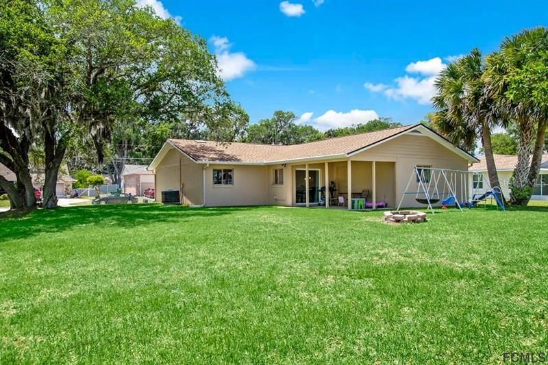 Recently Sold: $299,900 (3 beds, 2 baths, 1481 Square Feet)