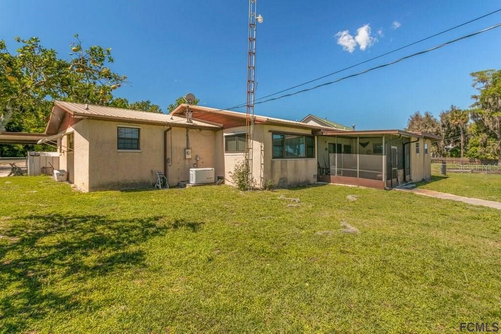 Recently Sold: $425,000 (2 beds, 2 baths, 1456 Square Feet)