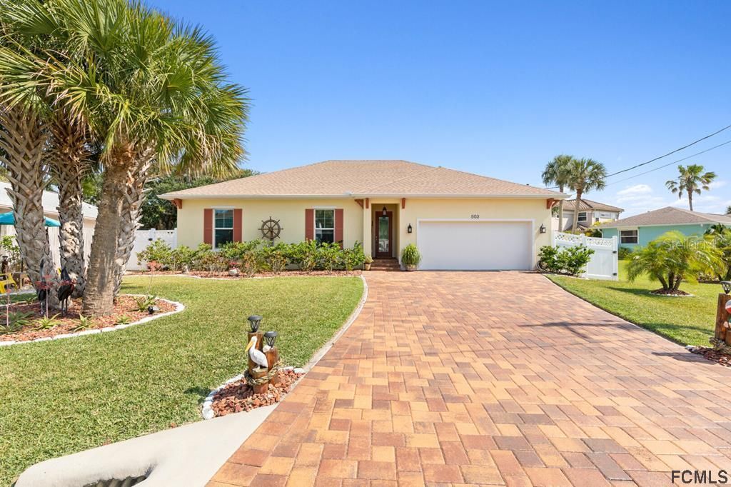 Recently Sold: $755,000 (4 beds, 2 baths, 1567 Square Feet)