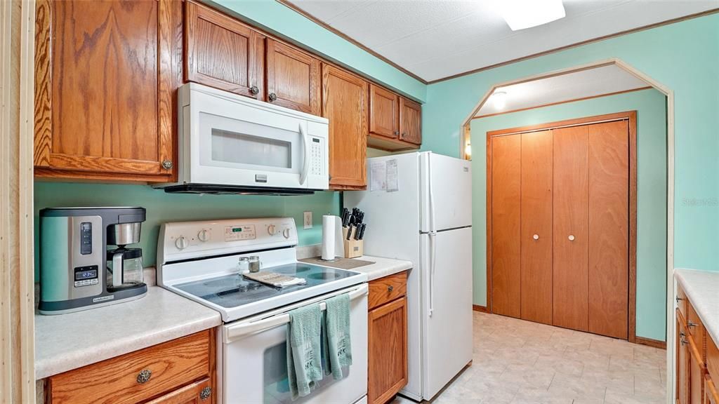 Recently Sold: $159,900 (2 beds, 2 baths, 1032 Square Feet)