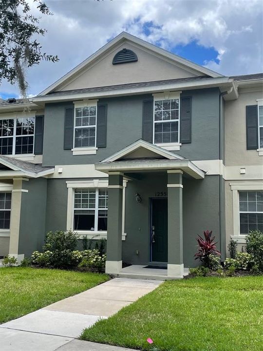 Recently Sold: $359,000 (3 beds, 2 baths, 1429 Square Feet)