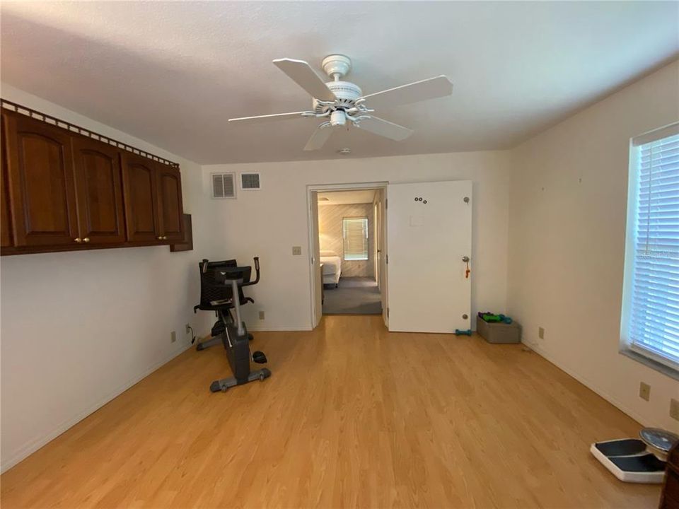 Recently Sold: $289,000 (2 beds, 2 baths, 1091 Square Feet)