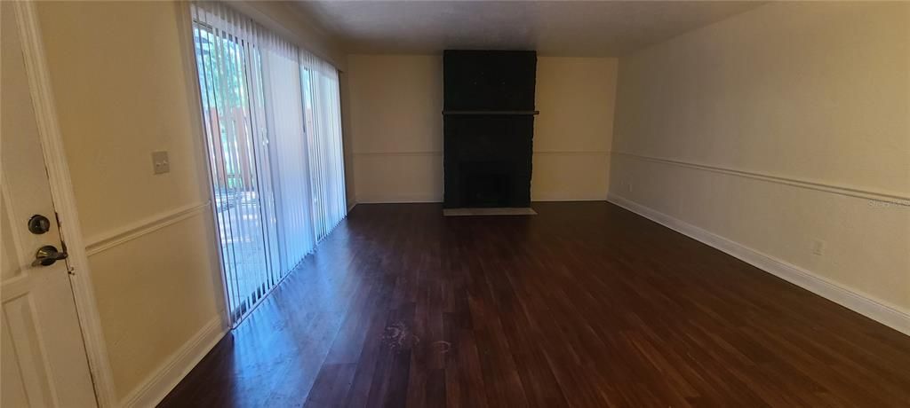 Recently Rented: $1,600 (2 beds, 2 baths, 1400 Square Feet)