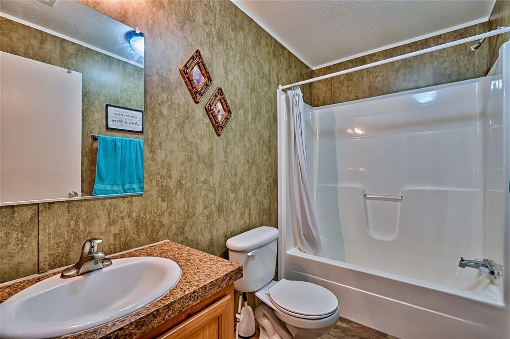 最近售出: $164,900 (3 贝兹, 2 浴室, 1352 平方英尺)