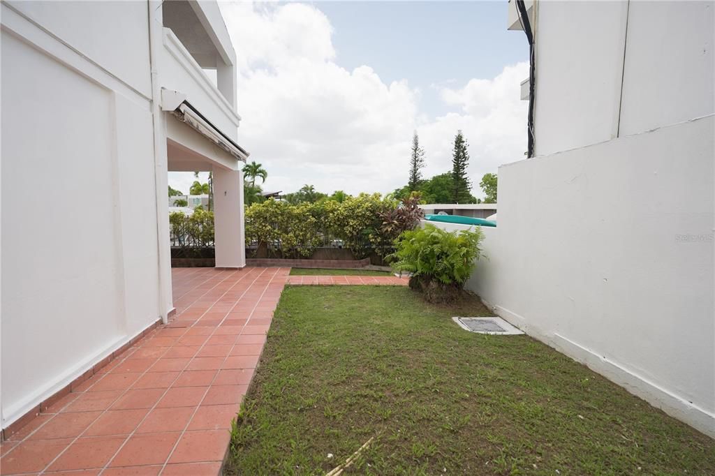 Vendido Recientemente: $515,000 (5 camas, 4 baños, 1460 Pies cuadrados)