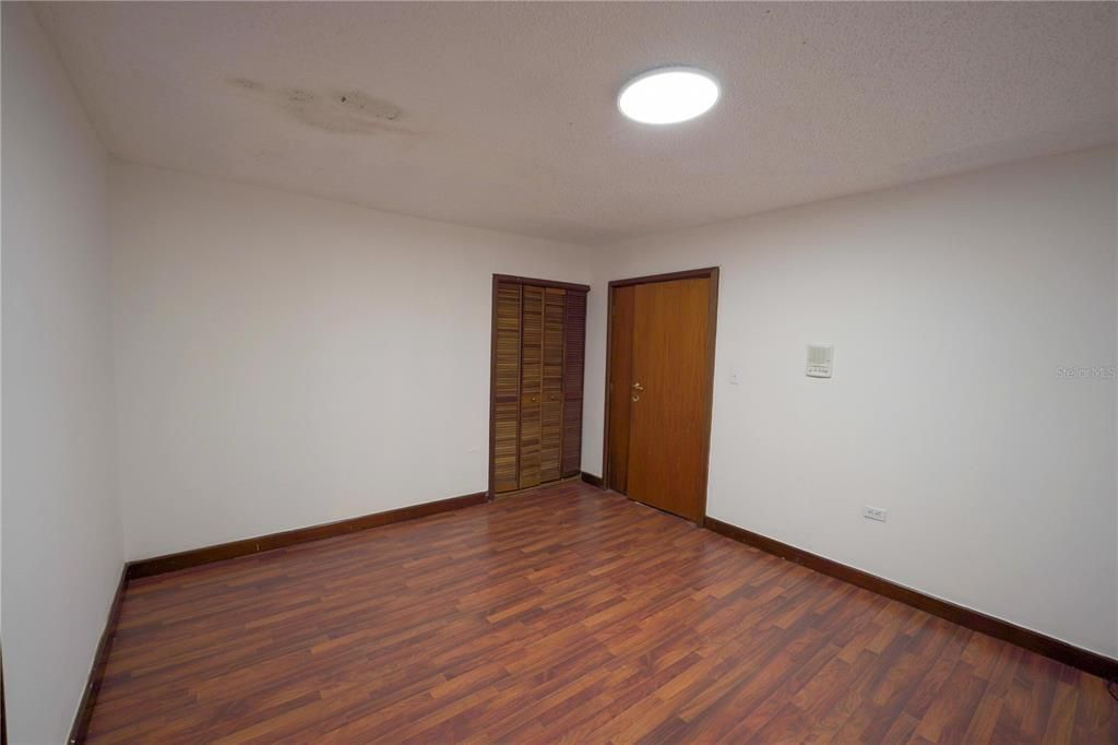 Vendido Recientemente: $515,000 (5 camas, 4 baños, 1460 Pies cuadrados)