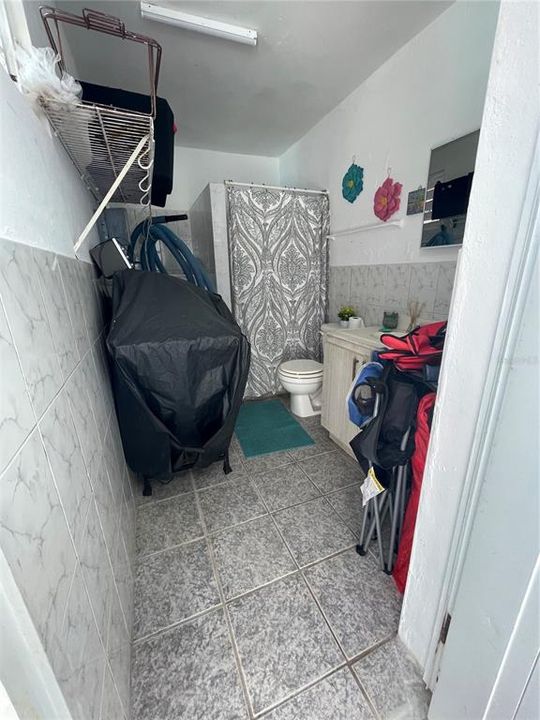 Activo con contrato: $235,000 (6 camas, 5 baños, 2164 Pies cuadrados)