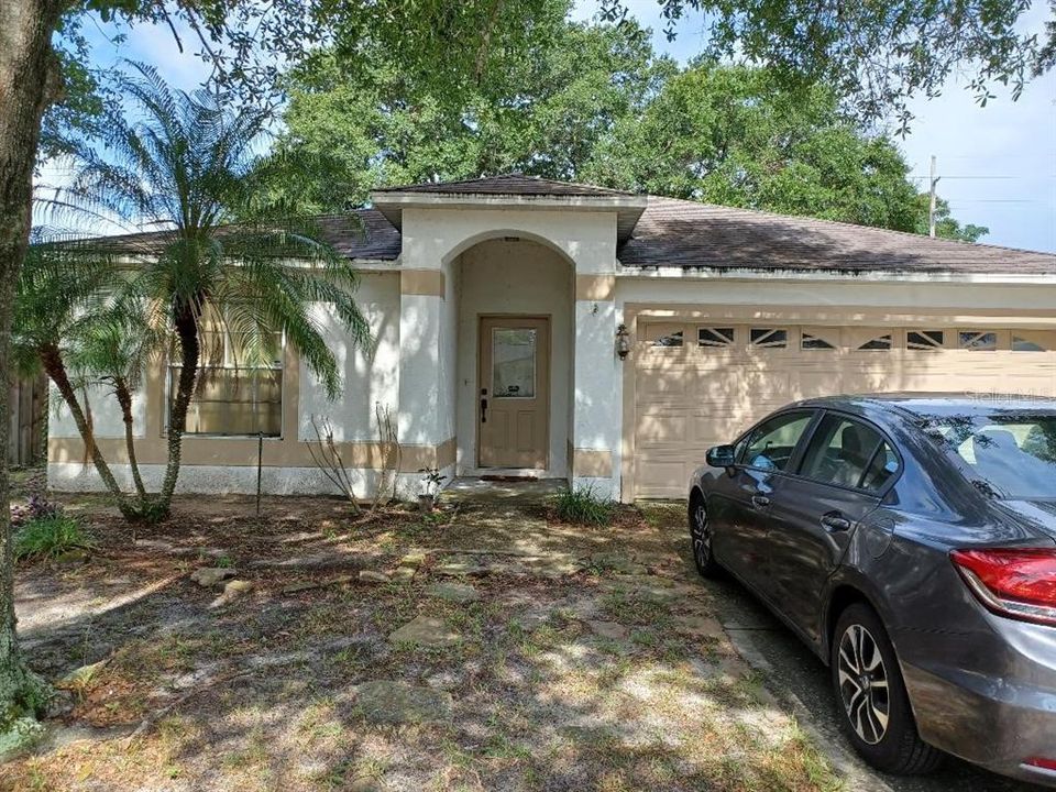 Recently Sold: $350,000 (3 beds, 2 baths, 1475 Square Feet)