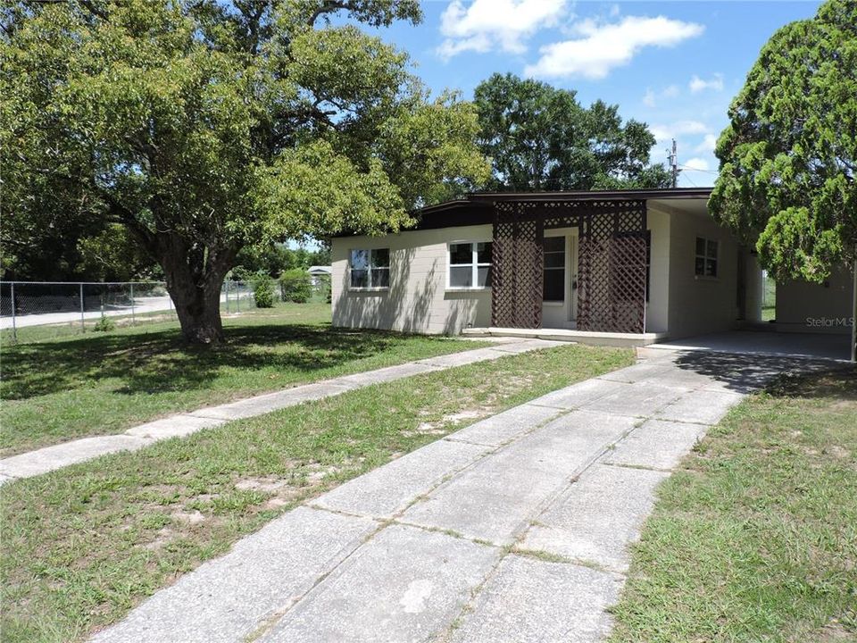 Recently Sold: $154,900 (3 beds, 2 baths, 900 Square Feet)