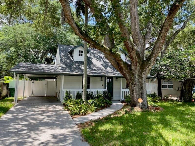 Recently Sold: $822,000 (3 beds, 2 baths, 1456 Square Feet)