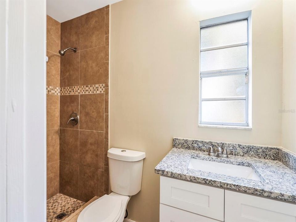 最近租的: $1,950 (3 贝兹, 2 浴室, 1305 平方英尺)