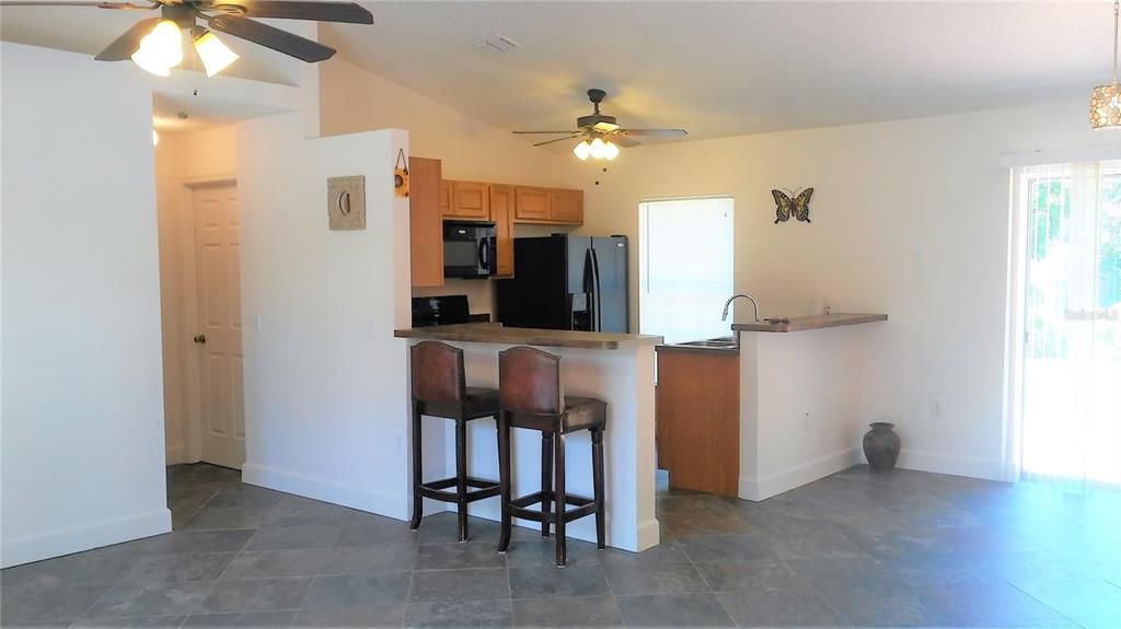 Recently Rented: $1,895 (3 beds, 2 baths, 1200 Square Feet)