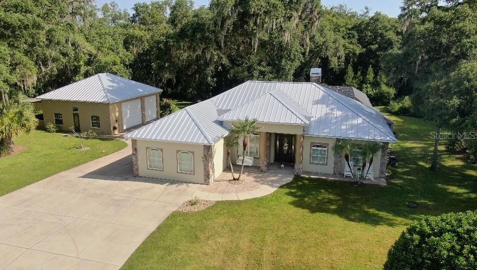Recently Sold: $699,000 (4 beds, 2 baths, 2502 Square Feet)