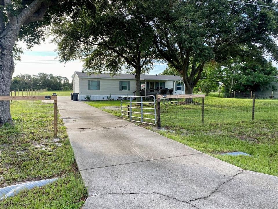 Recently Sold: $250,000 (3 beds, 2 baths, 1620 Square Feet)