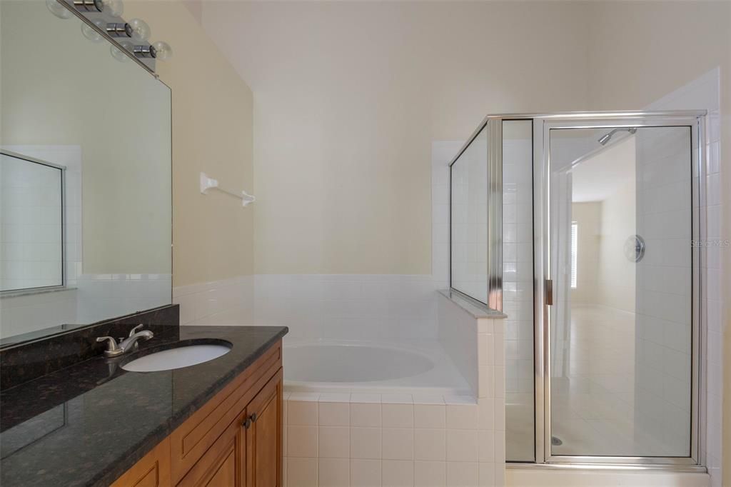 最近租的: $2,495 (4 贝兹, 2 浴室, 1956 平方英尺)