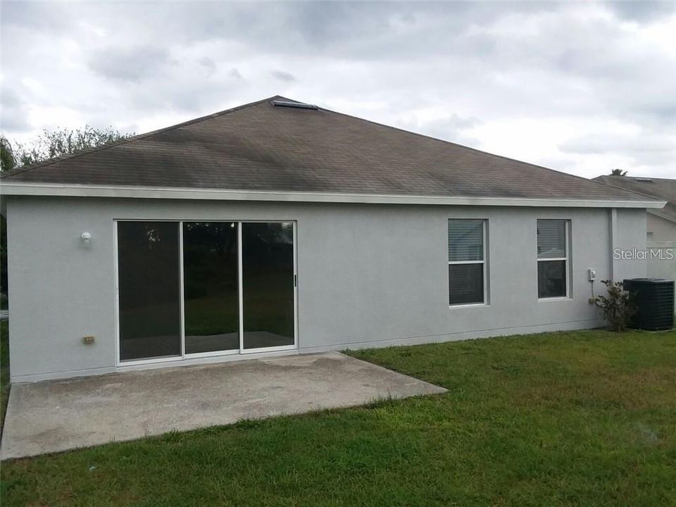 Recently Rented: $2,495 (4 beds, 2 baths, 1956 Square Feet)