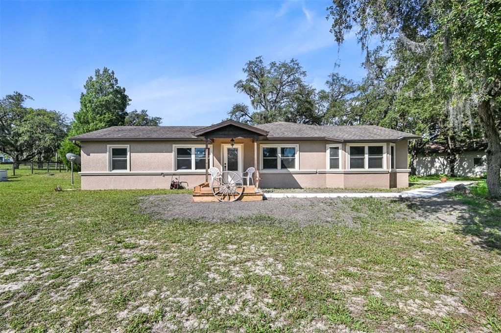 Recently Sold: $599,000 (3 beds, 2 baths, 1476 Square Feet)