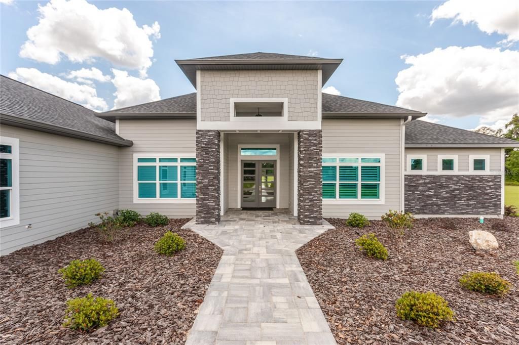 Recently Sold: $1,295,000 (4 beds, 3 baths, 4677 Square Feet)