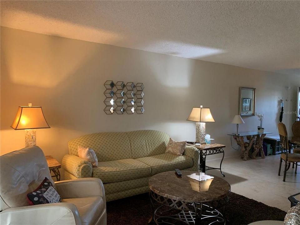Recently Sold: $210,000 (2 beds, 2 baths, 934 Square Feet)