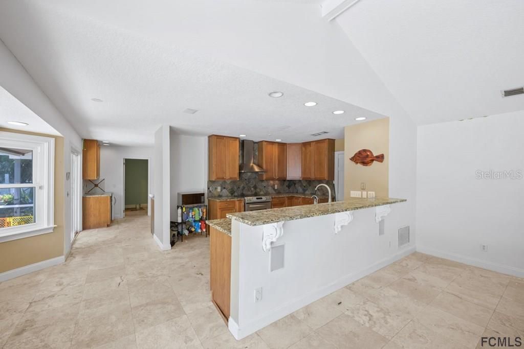 Recently Sold: $799,000 (3 beds, 2 baths, 2220 Square Feet)