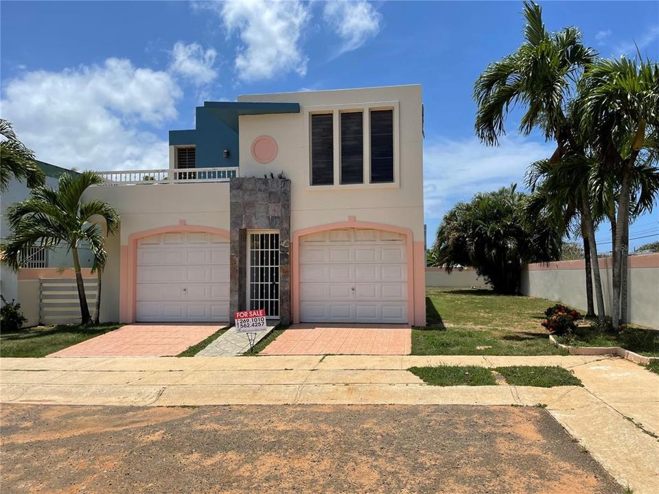 Vendido Recientemente: $235,000 (4 camas, 2 baños, 1600 Pies cuadrados)