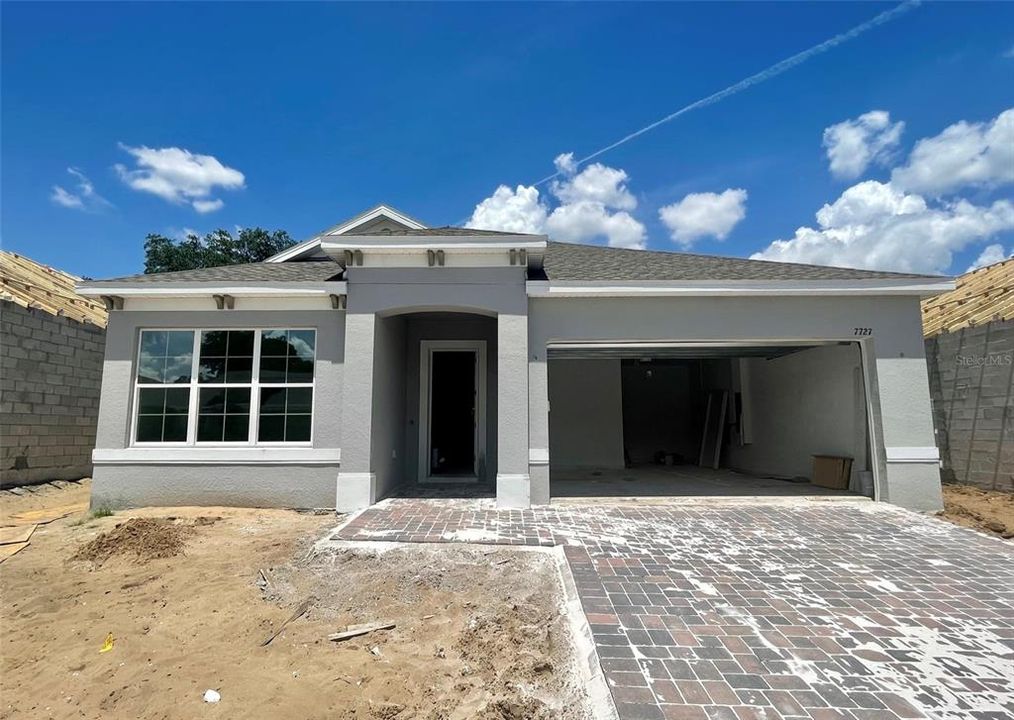 Recently Sold: $605,114 (3 beds, 2 baths, 2029 Square Feet)