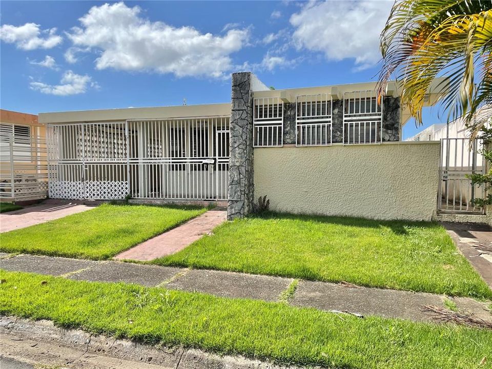 Vendido Recientemente: $138,000 (3 camas, 2 baños, 1100 Pies cuadrados)