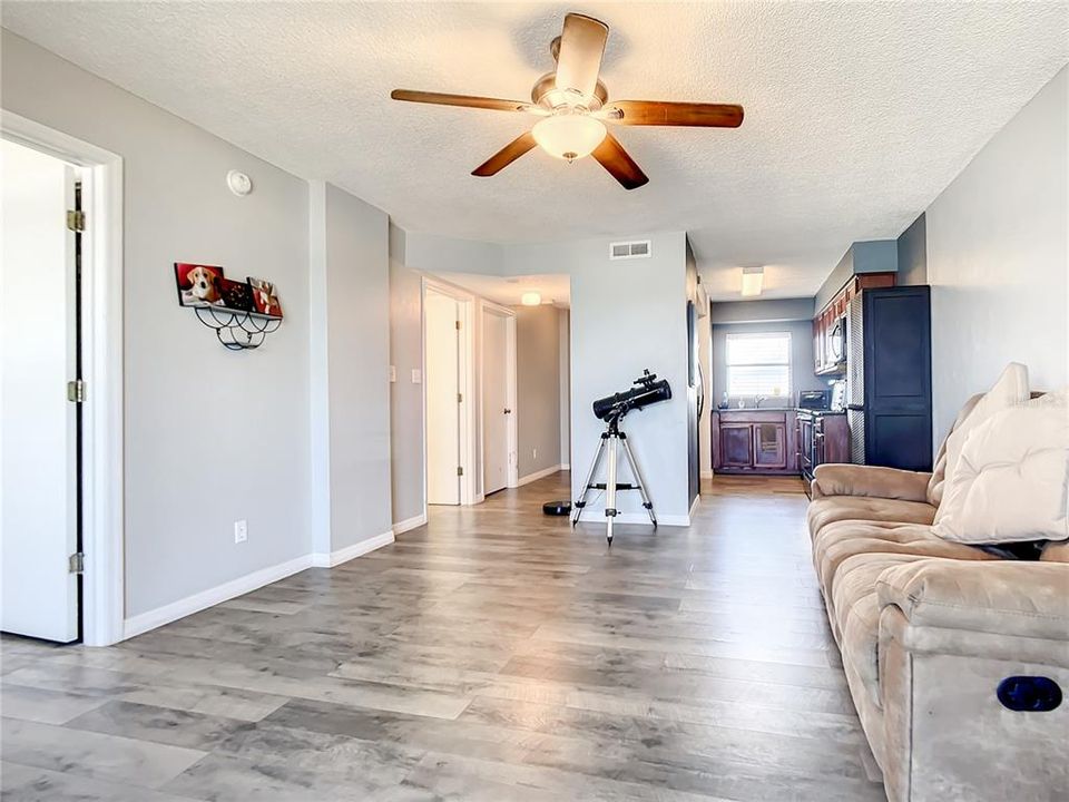 Recently Sold: $339,900 (2 beds, 2 baths, 876 Square Feet)