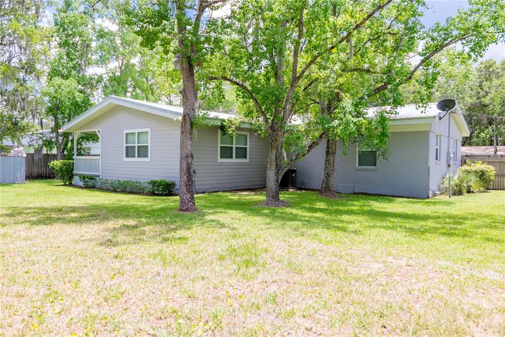 Recently Sold: $272,500 (3 beds, 2 baths, 1432 Square Feet)
