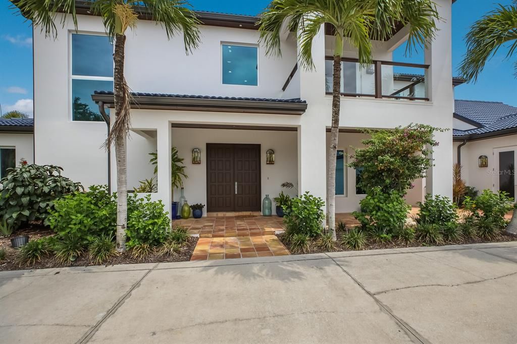 Recently Sold: $4,500,000 (5 beds, 4 baths, 7383 Square Feet)