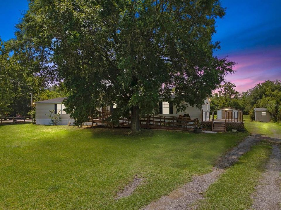 最近售出: $315,000 (4 贝兹, 2 浴室, 2356 平方英尺)