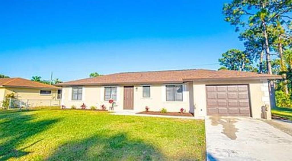 Recently Sold: $360,000 (3 beds, 2 baths, 1174 Square Feet)