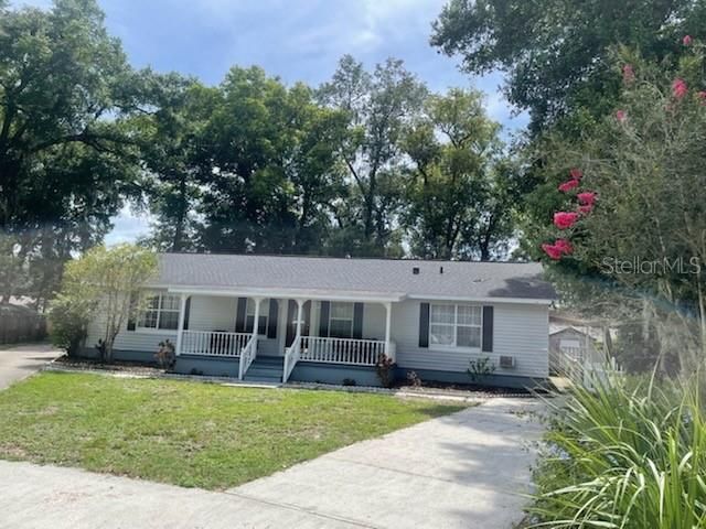 Recently Sold: $325,000 (4 beds, 3 baths, 2492 Square Feet)