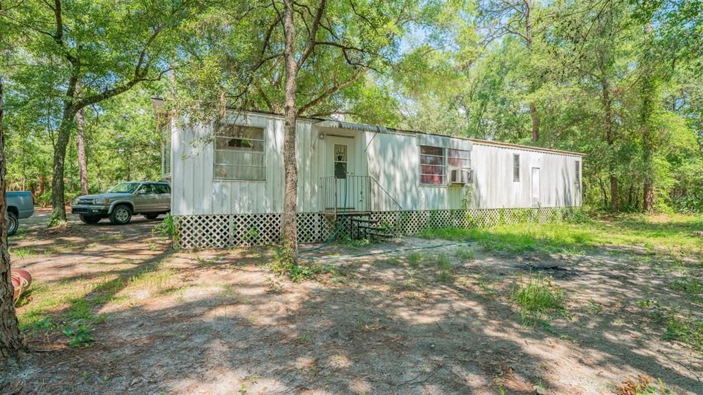 Recently Sold: $74,900 (2 beds, 1 baths, 904 Square Feet)