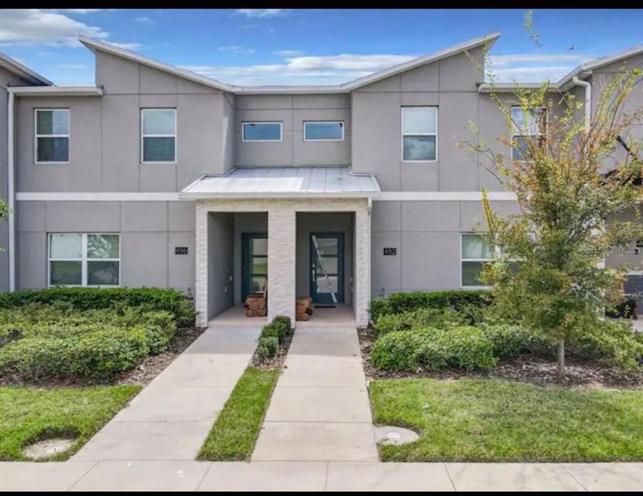 Recently Sold: $455,000 (4 beds, 3 baths, 1914 Square Feet)