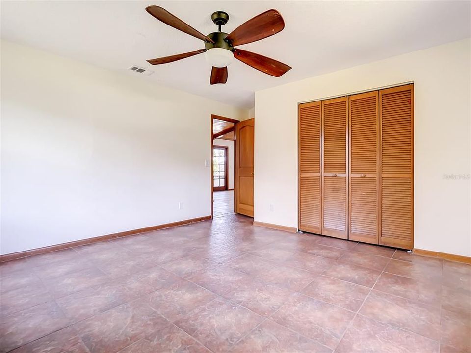 Recently Sold: $385,000 (3 beds, 2 baths, 1769 Square Feet)