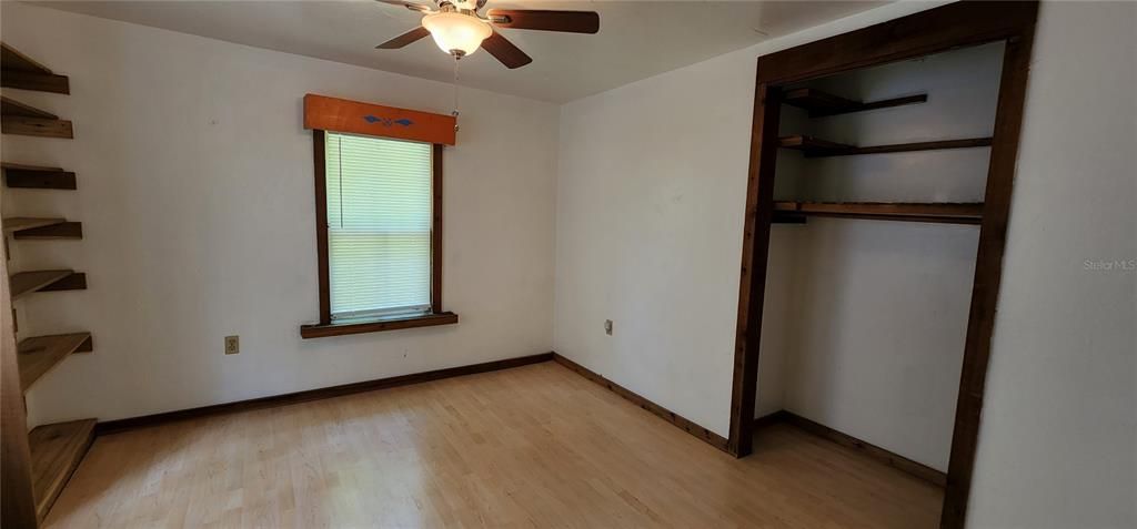 Recently Rented: $1,200 (3 beds, 1 baths, 1032 Square Feet)