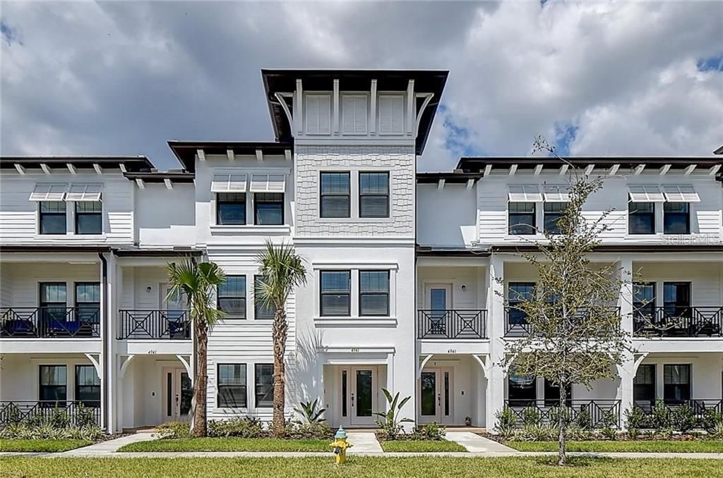 Recently Sold: $695,000 (4 beds, 3 baths, 2411 Square Feet)