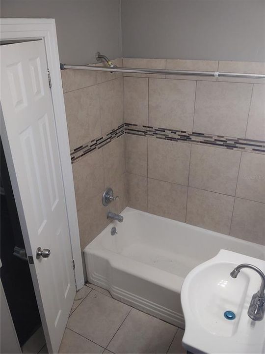 Недавно арендовано: $999 (2 спален, 1 ванн, 986 Квадратных фут)
