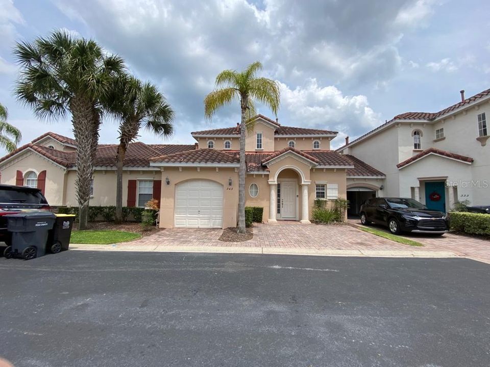 Recently Sold: $370,000 (4 beds, 3 baths, 1762 Square Feet)