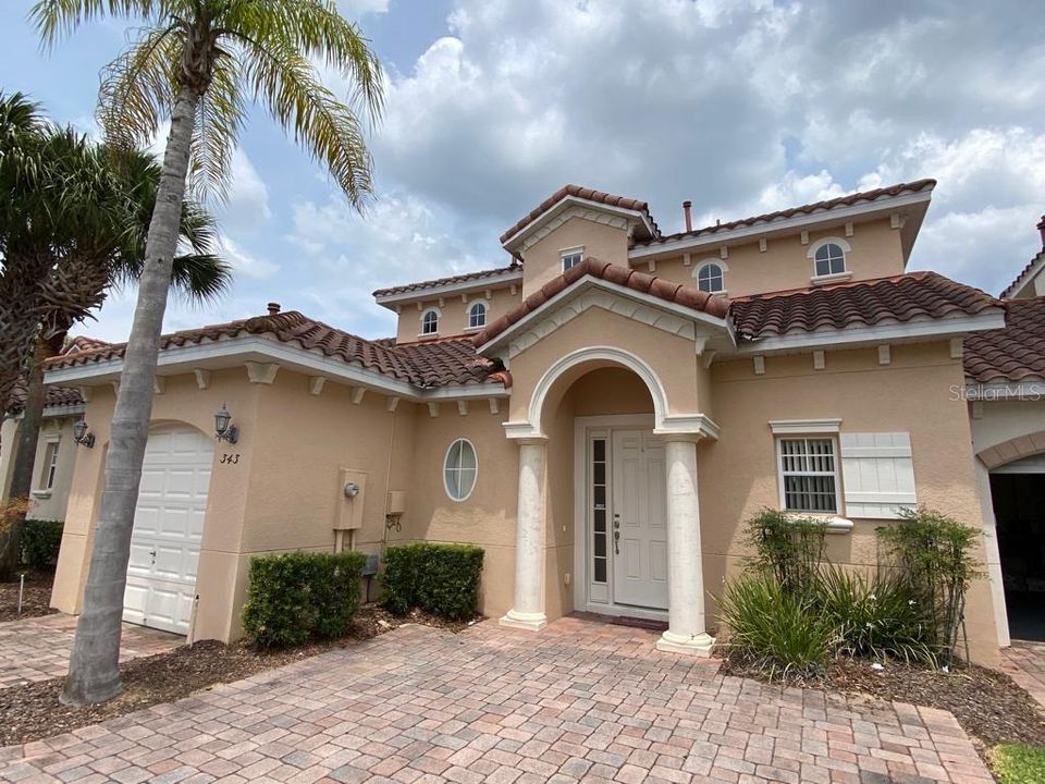 Recently Sold: $370,000 (4 beds, 3 baths, 1762 Square Feet)