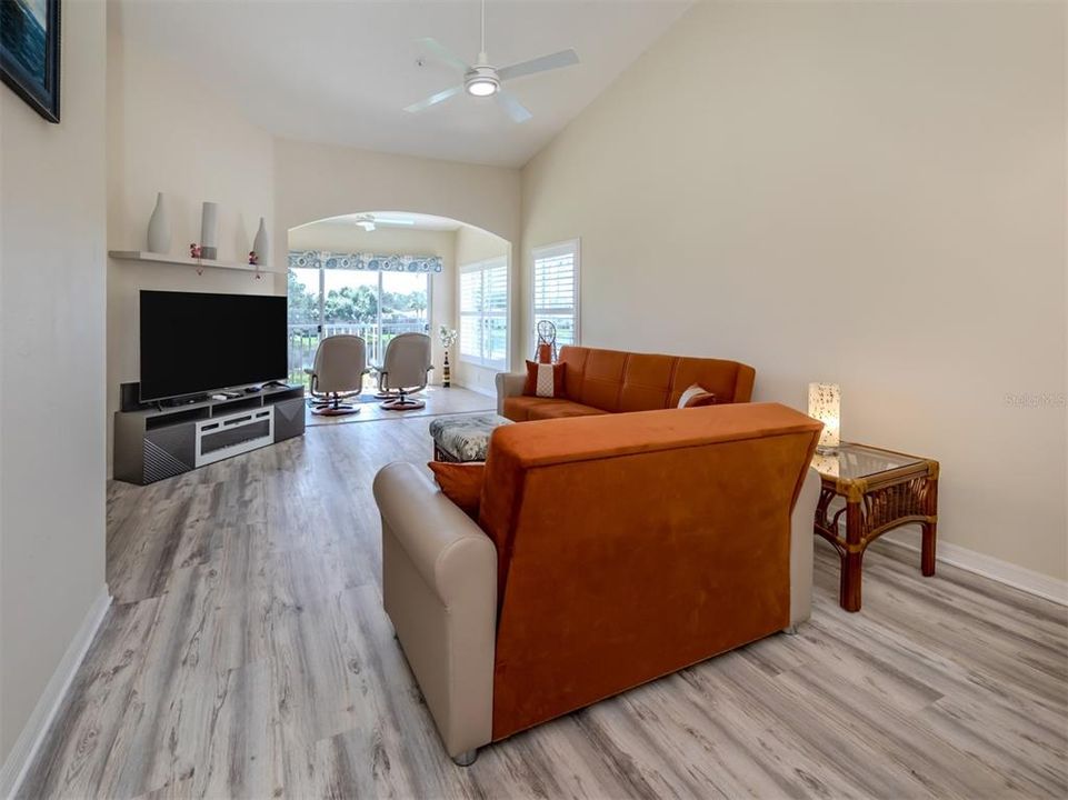 For Rent: $5,000 (2 beds, 2 baths, 1280 Square Feet)