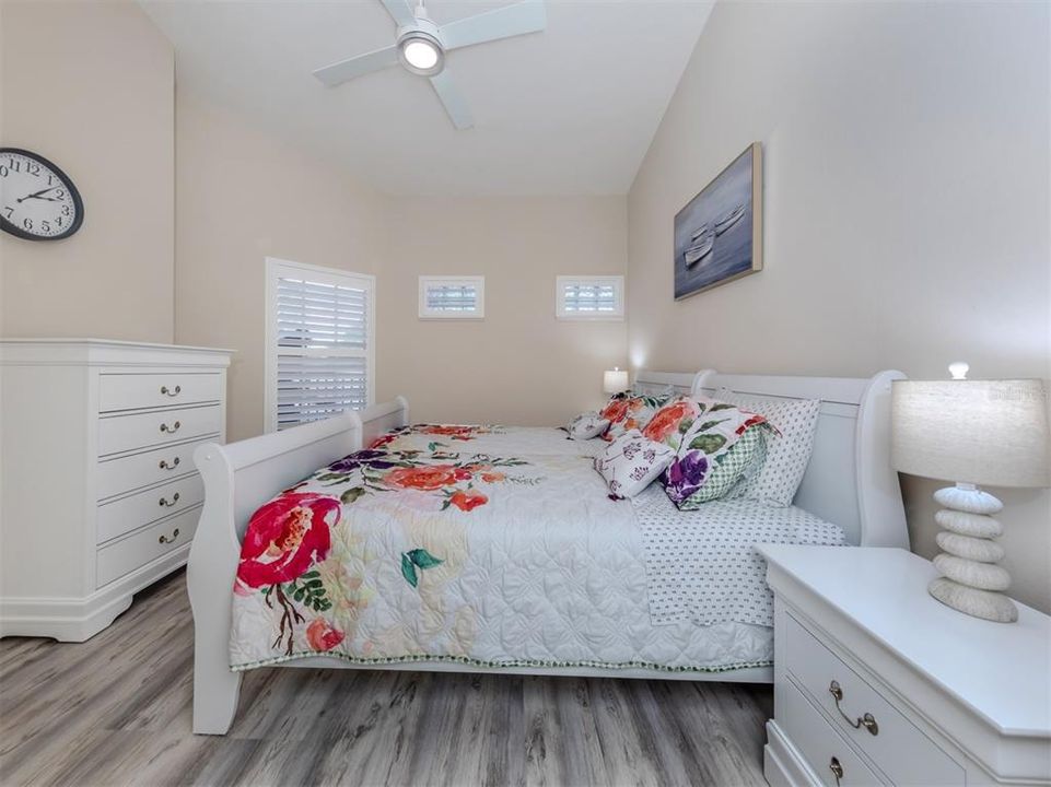 For Rent: $5,000 (2 beds, 2 baths, 1280 Square Feet)